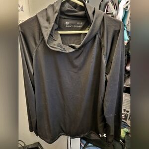 Underarmour pullover size Lg
